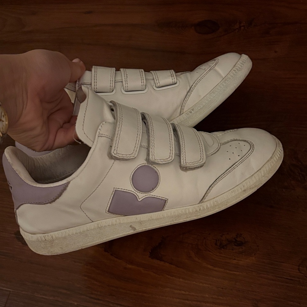 Isabel Marant White Leather Sneakers with Lilac Accent - Picture 2 of 5